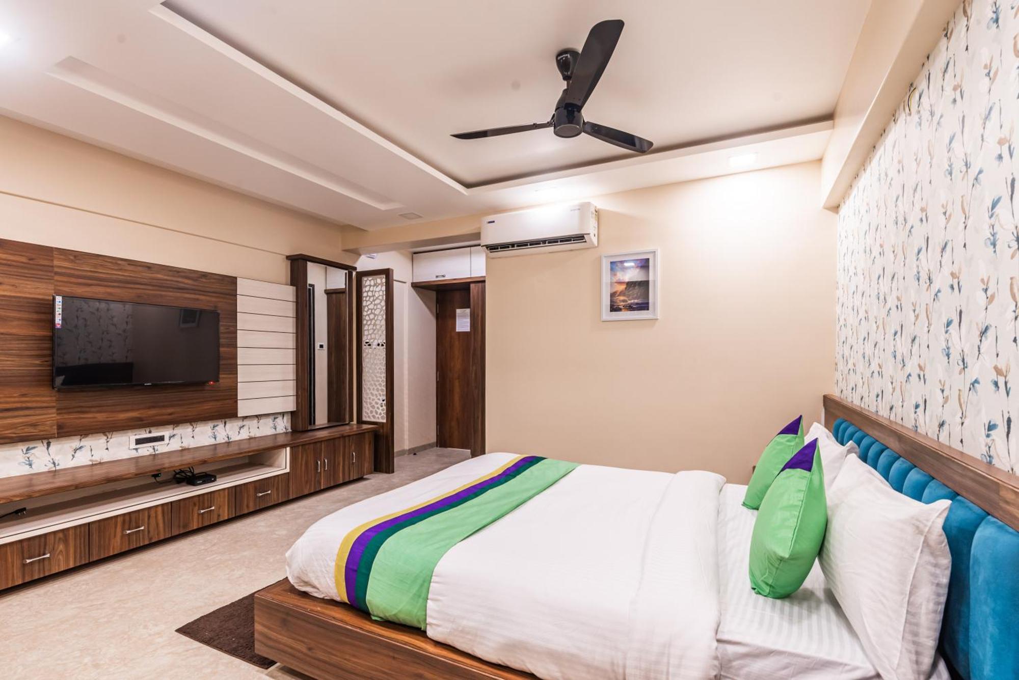 Lemon Wood Suites Pune Exterior foto