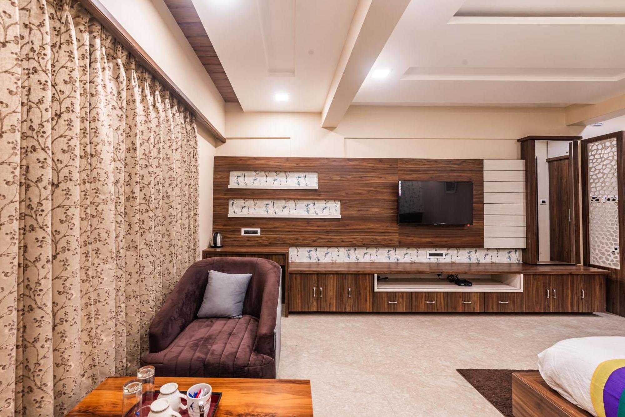 Lemon Wood Suites Pune Exterior foto