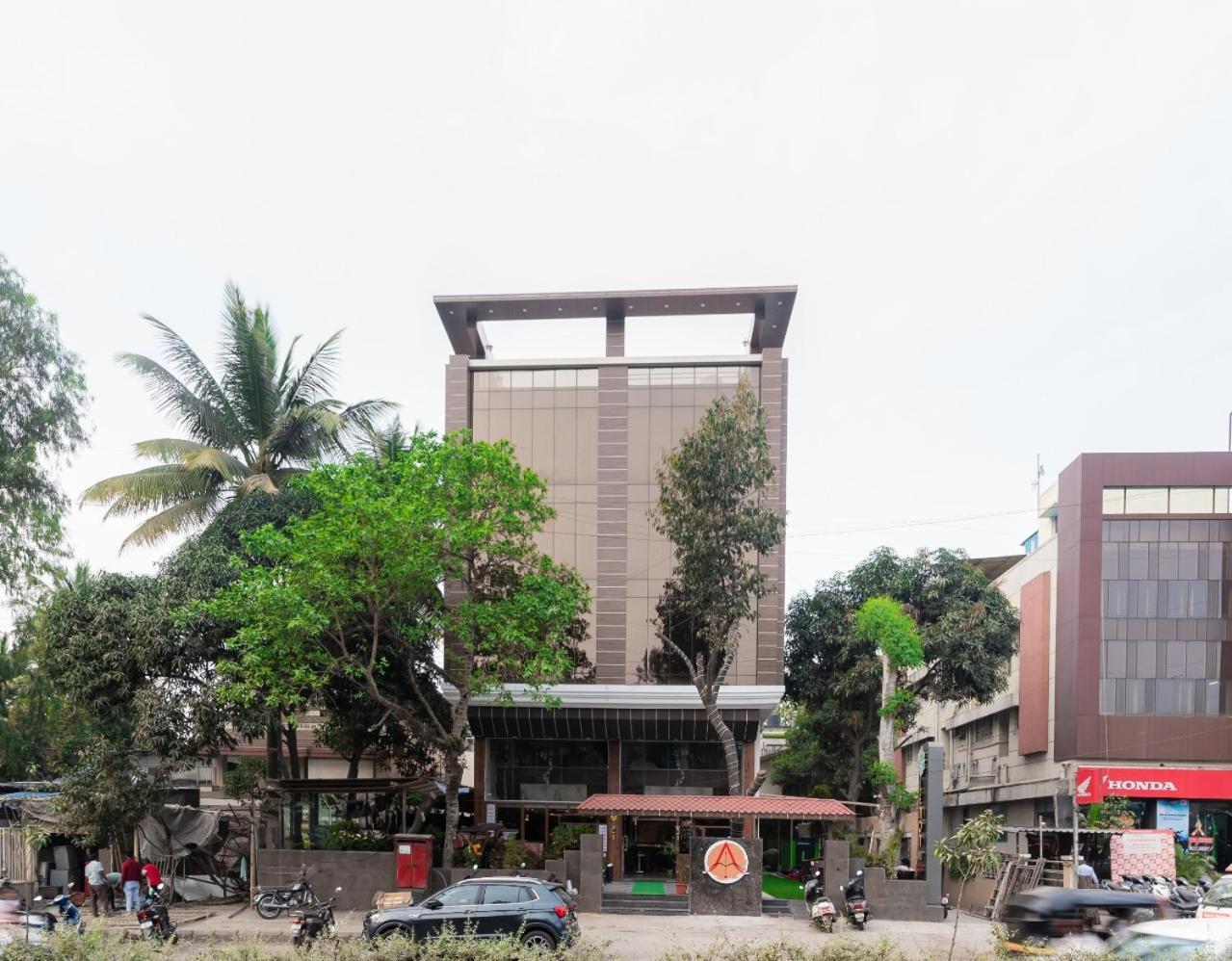 Lemon Wood Suites Pune Exterior foto
